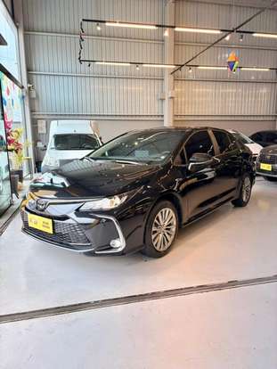 TOYOTA-COROLLA-2025