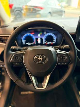 TOYOTA-COROLLA-2025