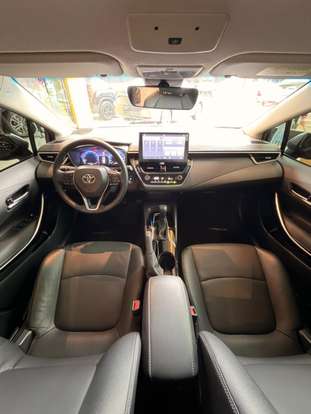 TOYOTA-COROLLA-2025
