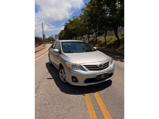 TOYOTA-COROLLA-2012