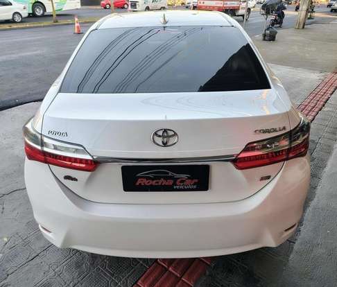 TOYOTA-COROLLA-2018