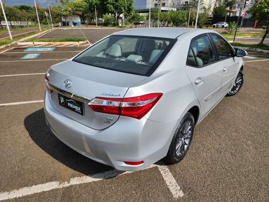 TOYOTA-COROLLA-2015