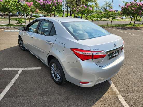 TOYOTA-COROLLA-2015