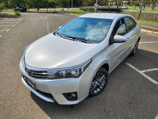 TOYOTA-COROLLA-2015