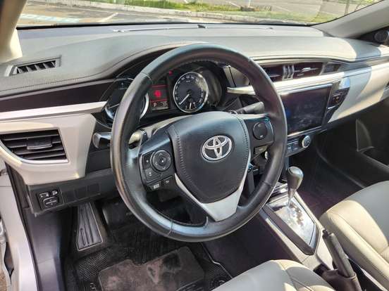 TOYOTA-COROLLA-2015