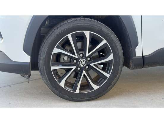 TOYOTA-COROLLA CROSS-2024
