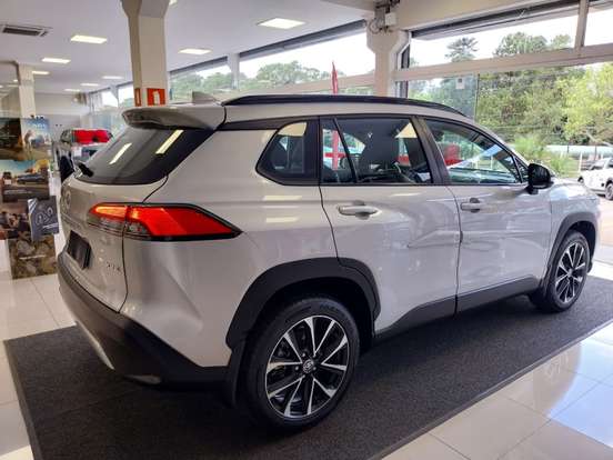 TOYOTA-COROLLA CROSS-2024