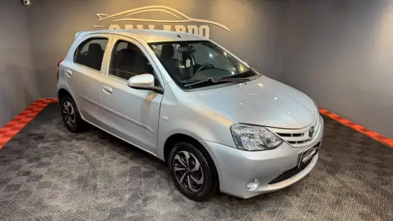 TOYOTA-ETIOS-2015