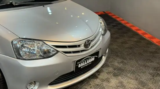 TOYOTA-ETIOS-2015