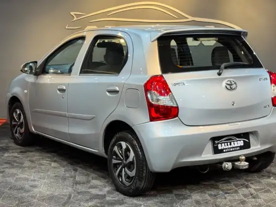 TOYOTA-ETIOS-1.3 X 16V FLEX 4P MANUAL TOYOTA-ETIOS-2015