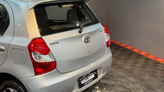 TOYOTA-ETIOS-2015