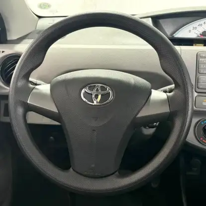 TOYOTA-ETIOS-2013