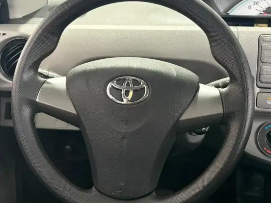 TOYOTA-ETIOS-1.3 X 16V FLEX 4P MANUAL TOYOTA-ETIOS-2013