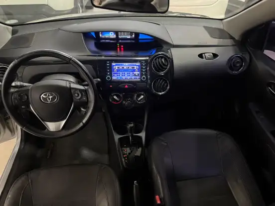 TOYOTA-ETIOS-2018
