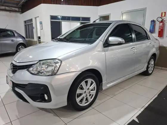 TOYOTA ETIOS 1.5 XLS SEDAN 16V FLEX 4P AUTOMÁTICO