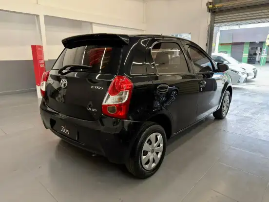 TOYOTA-ETIOS-2016