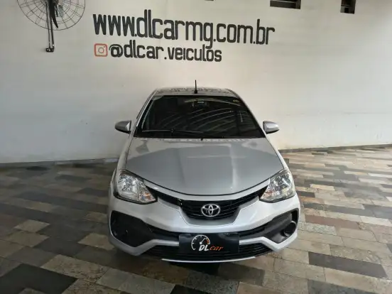 TOYOTA-ETIOS-2017