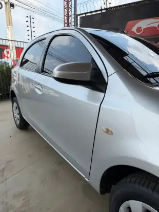 TOYOTA-ETIOS-2017