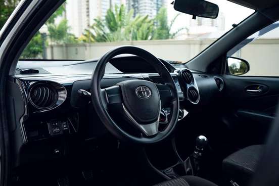 TOYOTA-ETIOS-2017