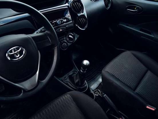 TOYOTA-ETIOS-1.3 X 16V FLEX 4P MANUAL TOYOTA-ETIOS-2017