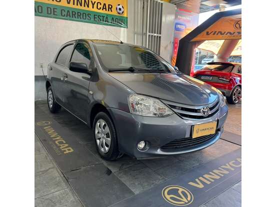 TOYOTA-ETIOS-1.3 X 16V FLEX 4P MANUAL TOYOTA-ETIOS-2014