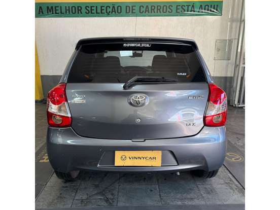 TOYOTA-ETIOS-1.3 X 16V FLEX 4P MANUAL TOYOTA-ETIOS-2014