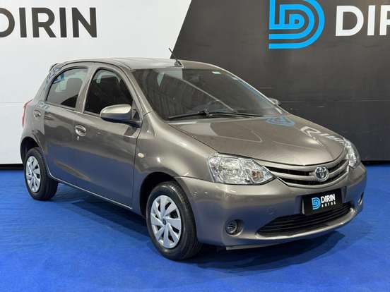 TOYOTA-ETIOS-2017