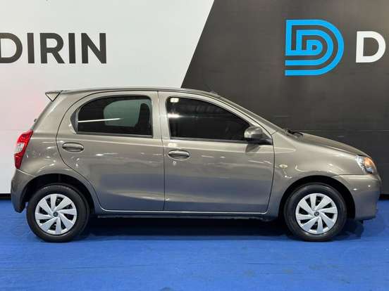 TOYOTA-ETIOS-2017