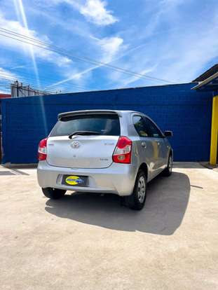 TOYOTA-ETIOS-1.3 XS 16V FLEX 4P MANUAL TOYOTA-ETIOS-2013
