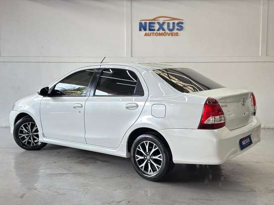 TOYOTA-ETIOS-1.5 PLATINUM 16V FLEX 4P AUTOMÁTICO TOYOTA-ETIOS-2017