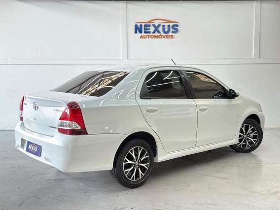 TOYOTA-ETIOS-1.5 PLATINUM 16V FLEX 4P AUTOMÁTICO TOYOTA-ETIOS-2017