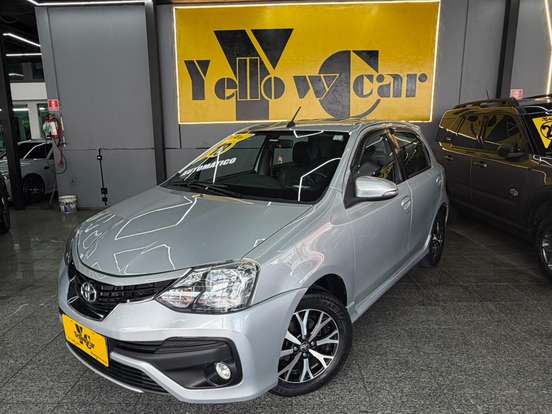 TOYOTA-ETIOS-2017