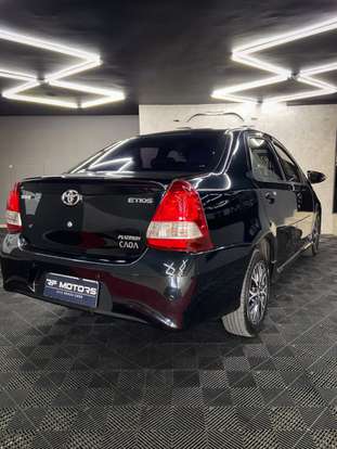 TOYOTA-ETIOS-2016