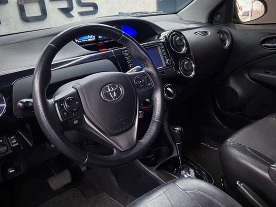 TOYOTA-ETIOS-1.5 PLATINUM SEDAN 16V FLEX 4P AUTOMÁTICO TOYOTA-ETIOS-2016