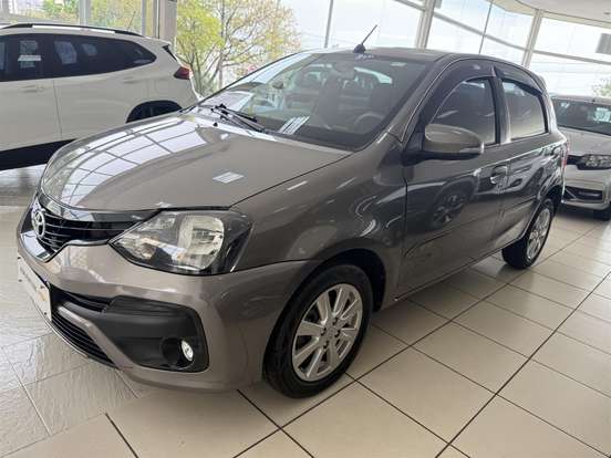TOYOTA-ETIOS-2019