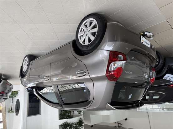 TOYOTA-ETIOS-2019