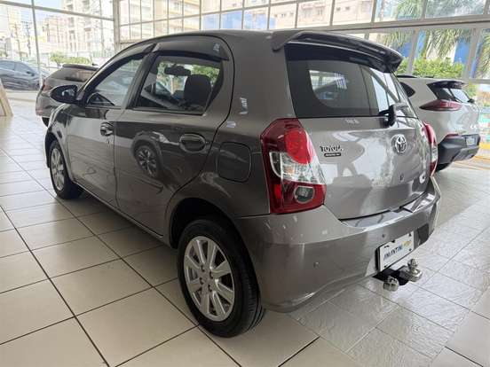 TOYOTA-ETIOS-1.5 X PLUS 16V FLEX 4P AUTOMÁTICO TOYOTA-ETIOS-2019