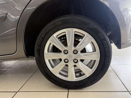 TOYOTA-ETIOS-2019