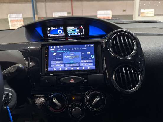 TOYOTA-ETIOS-2018