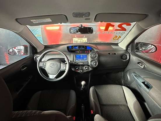 TOYOTA-ETIOS-1.5 X PLUS 16V FLEX 4P MANUAL TOYOTA-ETIOS-2021