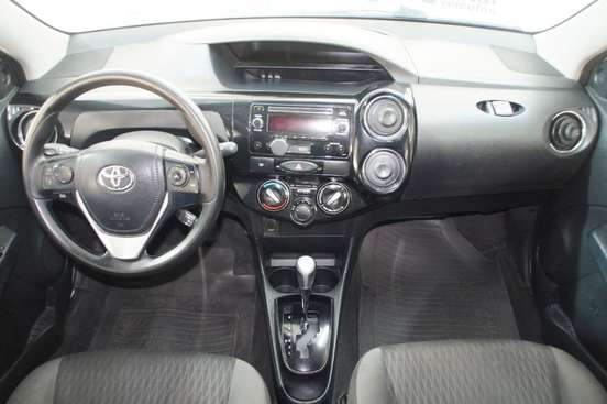 TOYOTA-ETIOS-2019