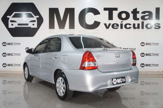 TOYOTA-ETIOS-2019