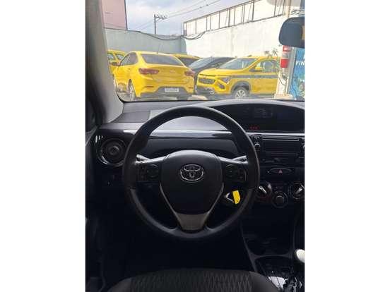 TOYOTA-ETIOS-1.5 X PLUS SEDAN 16V FLEX 4P AUTOMÁTICO TOYOTA-ETIOS-2019