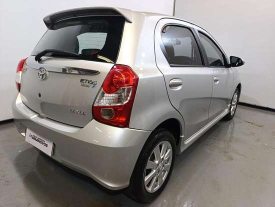 TOYOTA-ETIOS-1.5 XLS 16V FLEX 4P AUTOMÁTICO TOYOTA-ETIOS-2017