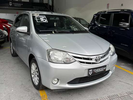 TOYOTA-ETIOS-2016