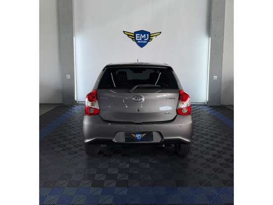 TOYOTA-ETIOS-2018