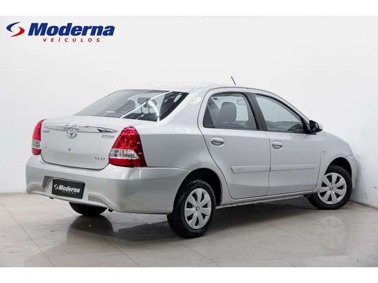 TOYOTA-ETIOS-2018