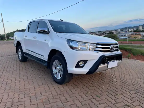 TOYOTA-HILUX-2.7 SRV 4X4 CD 16V FLEX 4P AUTOMÁTICO TOYOTA-HILUX-2016