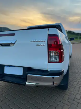 TOYOTA-HILUX-2016