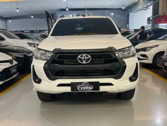 TOYOTA-HILUX-2022